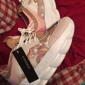 Versace Chain Reaction (Like New)